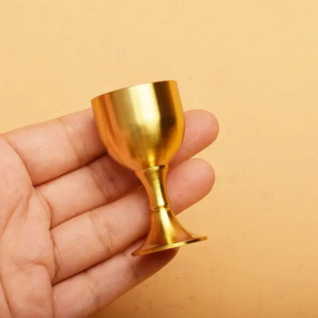 https://ae01.alicdn.com/kf/S4d0ce142f2bc43c699516b40fcbe6c3fN/1Pcs-Brass-Chalice-Cup-Cocktail-Wine-Goblet-Brass-Beverage-Goblet-Metal-Liquor-Cup-for-Party-Home.jpg_640x640.jpg